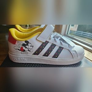Adidas white Mickey Mouse Grand Court 2.0